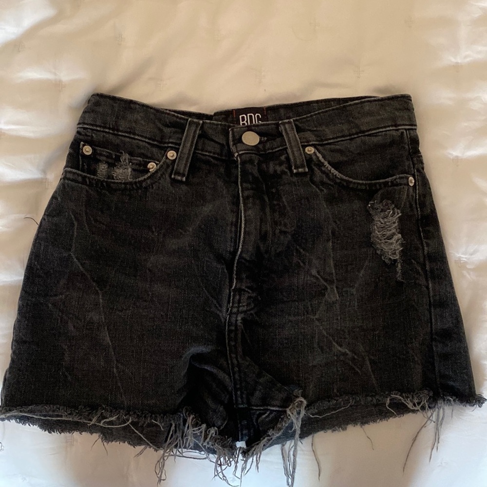 Urban Outfitters BDG girlfriend high rise black jean shorts size 24